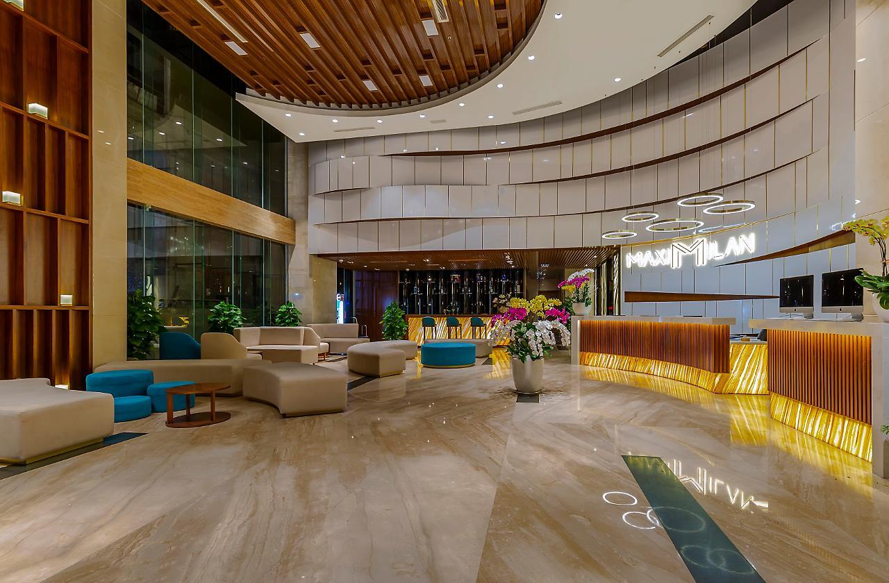 Maximilan Danang Beach Hotel Extérieur photo