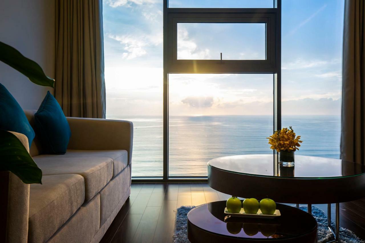 Maximilan Danang Beach Hotel Extérieur photo